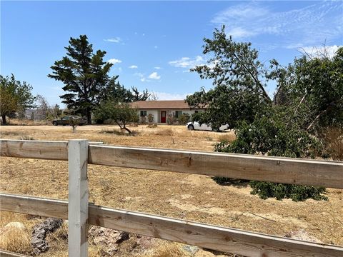 A home in Mojave