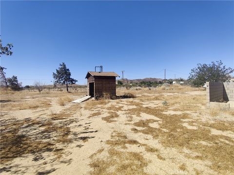 A home in Mojave