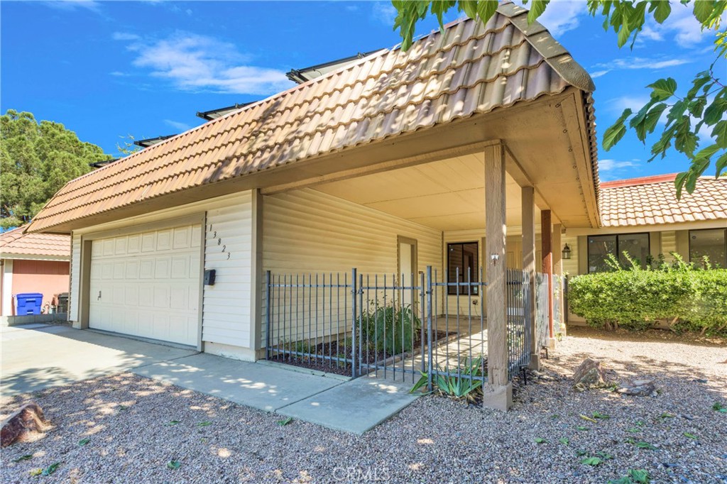 13823 Arrowhead Drive