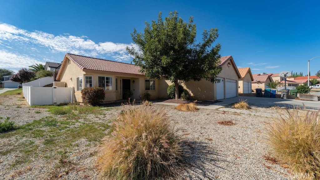 listing image 130721404055751878576