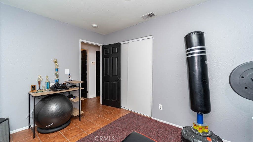 listing image 130724776192361790659