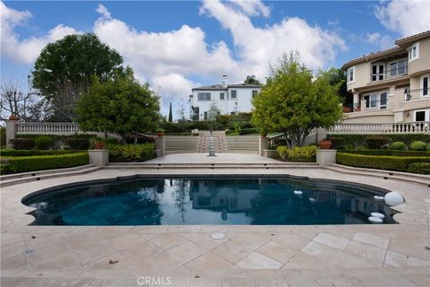 A home in North Tustin