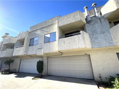 A home in El Monte