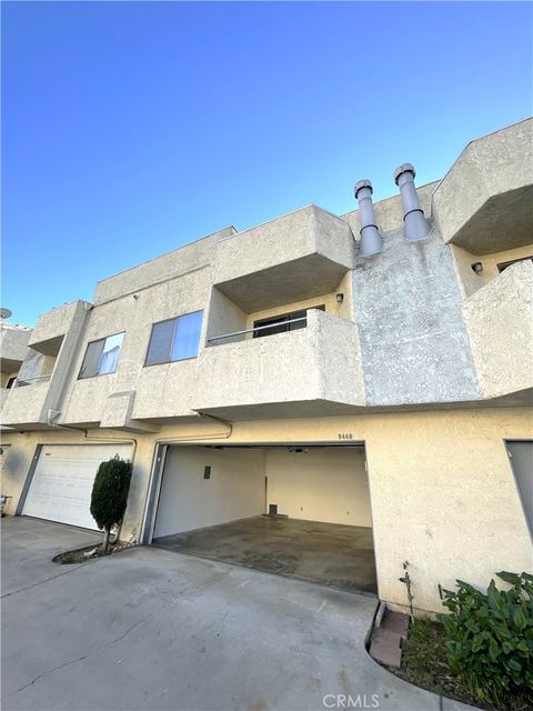 A home in El Monte