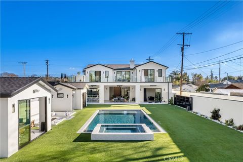 22747 Califa Street Woodland Hills CA 91367