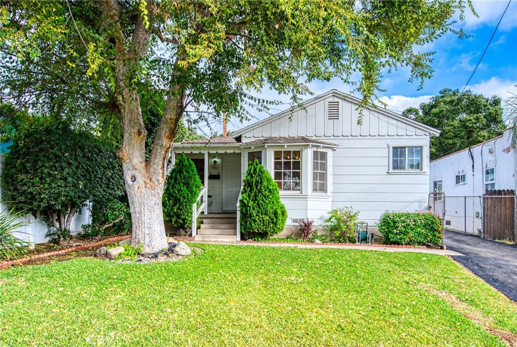 1901 Hanford Drive