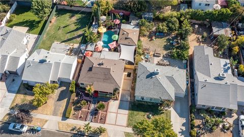 A home in Reseda