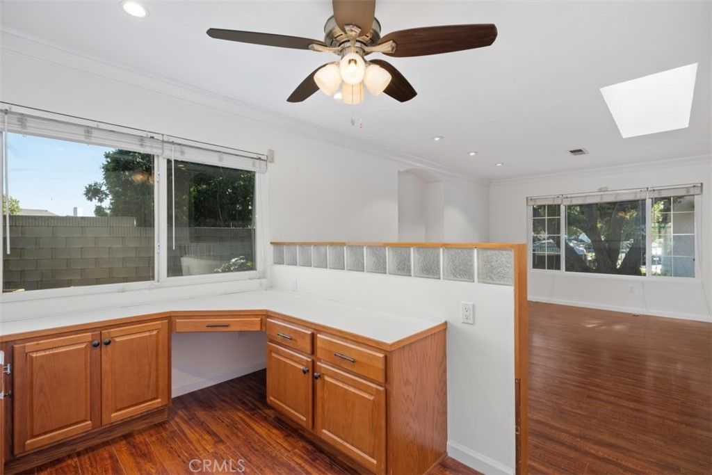 listing image 130723137793075926511