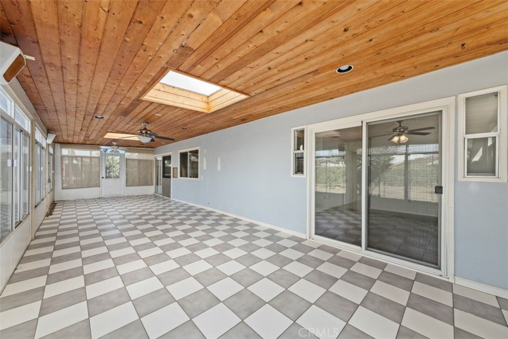 listing image 130728787259881704127