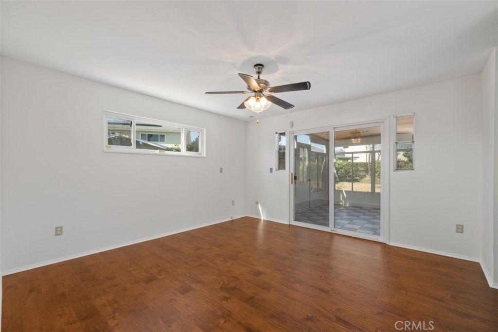 listing image 130721404805911116738