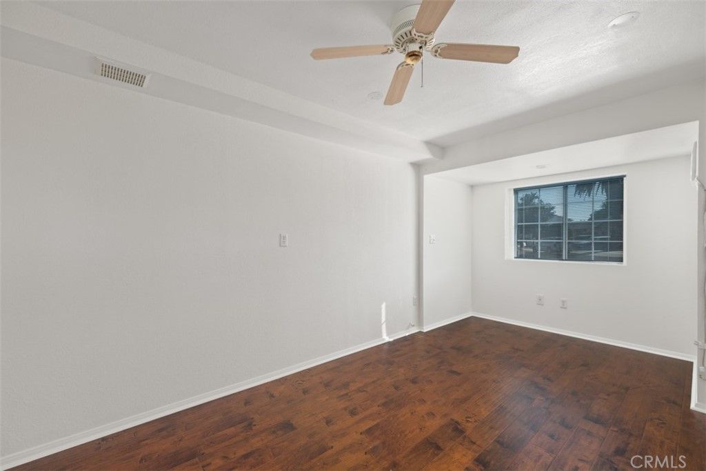 listing image 130726072255625329696
