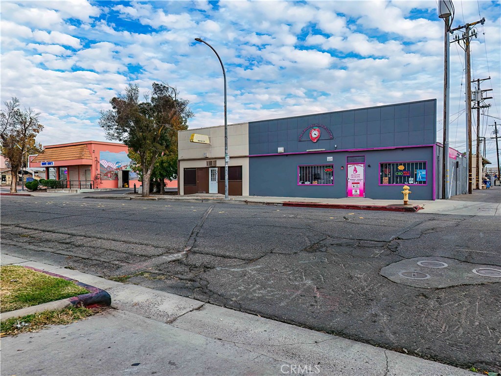 Fantastic investment opportunity in downtown Merced! Standing between 16th St. and Main St., directly on MLK JR. Way, this 2,800 SF commercial building features a prime location, private parking, and two suites- both currently occupied. The suite on the left has been a tavern/barbershop for decades and the suite on the right is a retail novelty store. Just a few blocks away from the future high-speed rail station, the potential for this parcel can not be underestimated! Please do not disturb the tenants. Call the listing agent for an appointment to tour the suites. Thank you.