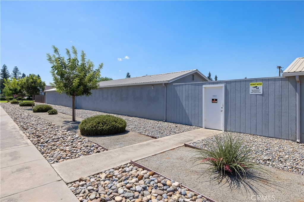 638 W Kern Street