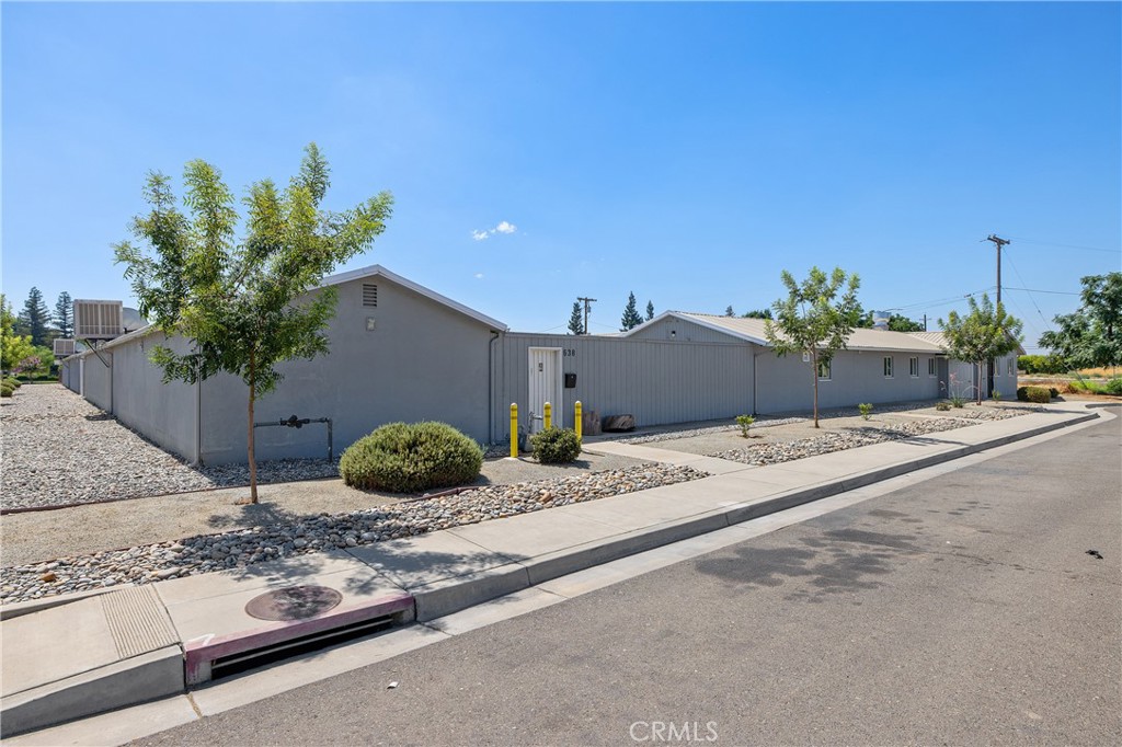 638 W Kern Street