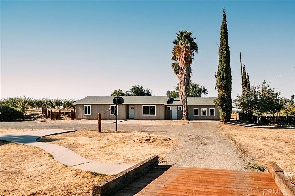 listing image 130726759613836084545
