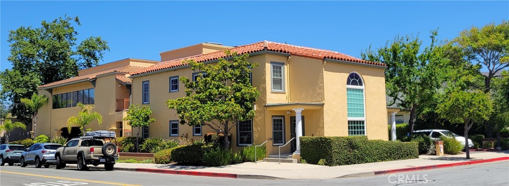 Approximately 1,136 SF of office space on the second floor in an elevator building. Situated on the corner of Mill + Osos Streets, downtown
San Luis Obispo one block from the Court House.