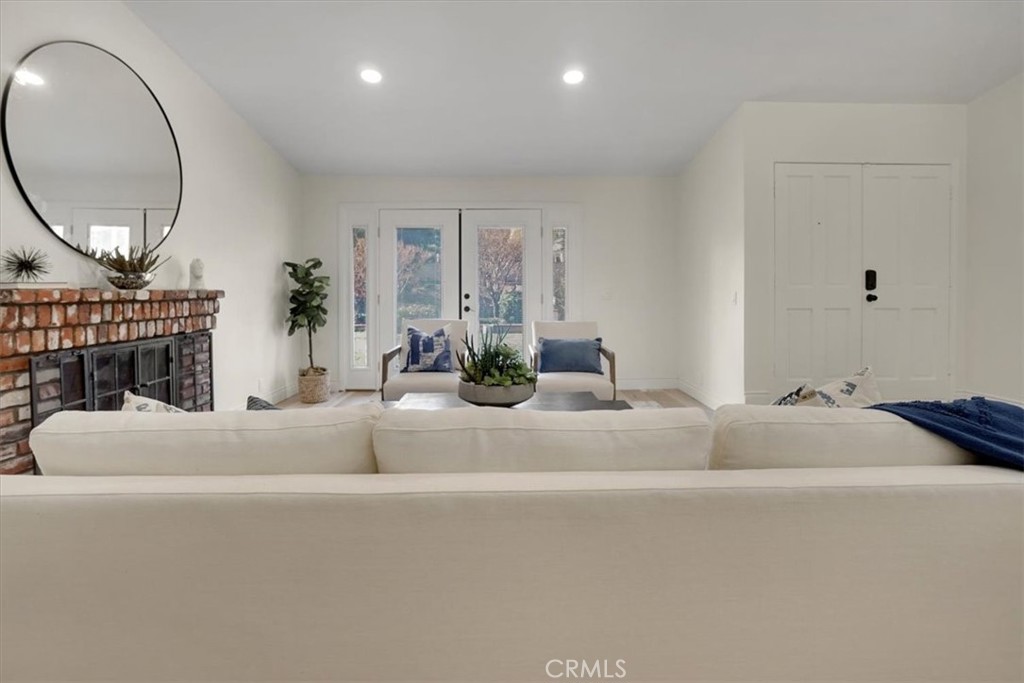 Corona - Residential