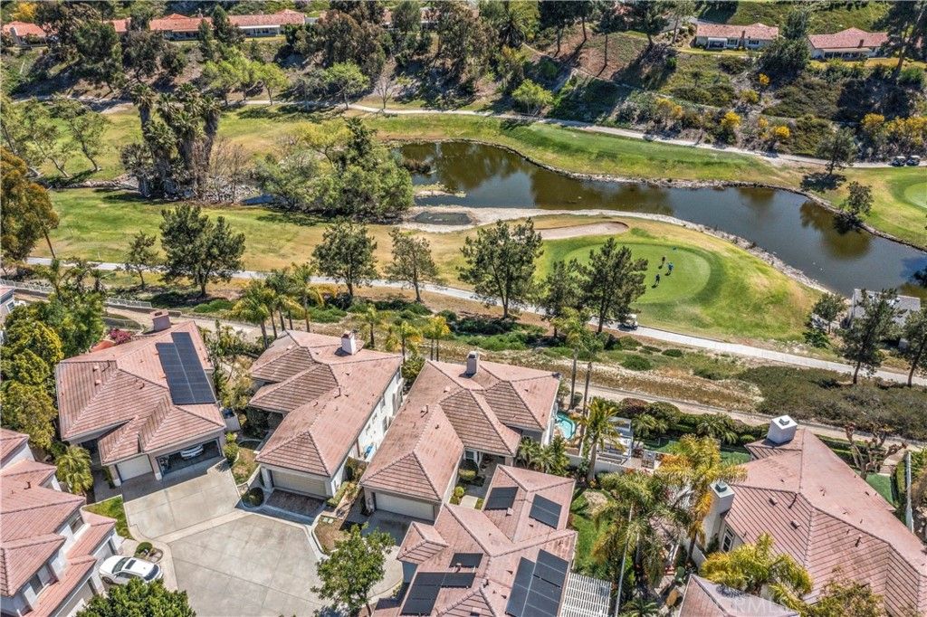 listing image 130721766821858563456