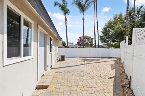 A home in La Mirada