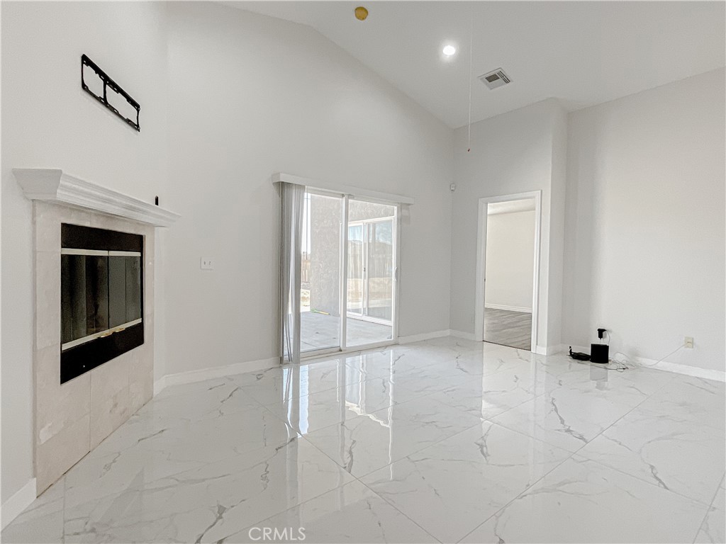 Photo 9 of 26 of 21018 85th Street house