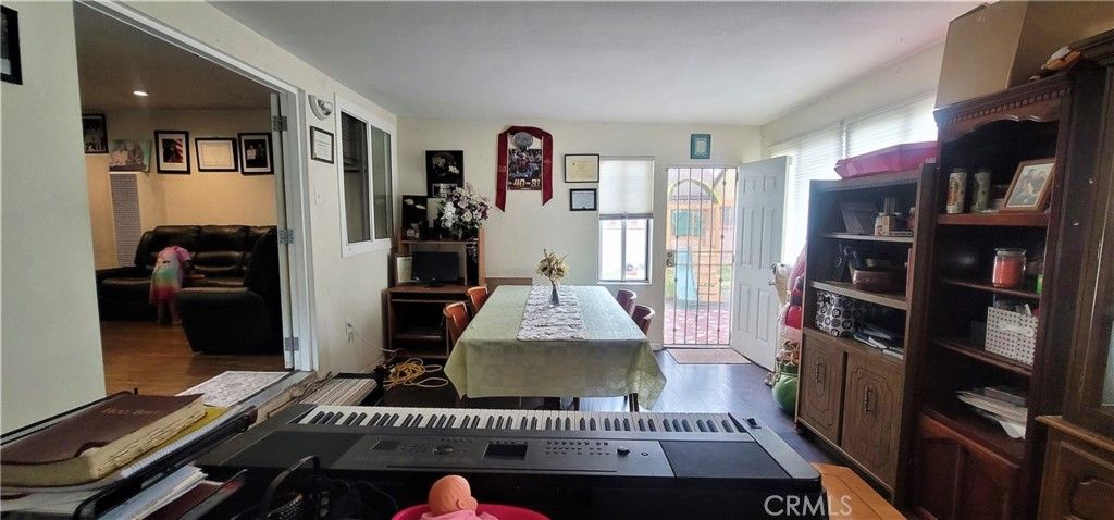 listing image 130729095597727060317