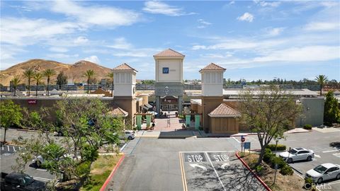 A home in Lake Elsinore