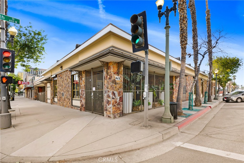 401 W 4th Street