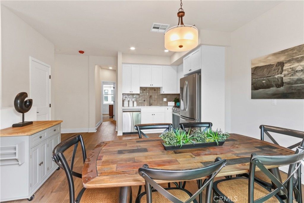 listing image 130726767023824742490