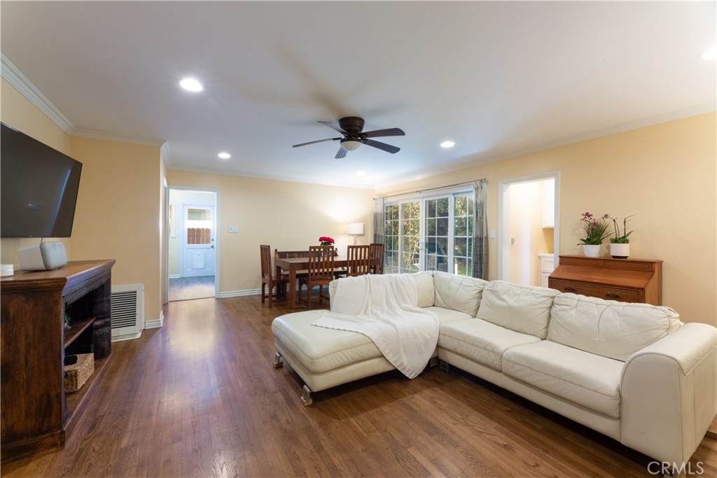 Photo 5 of 19 of 3302 Gondar Avenue house