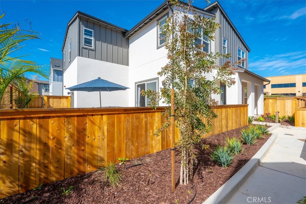 160 Earthwood Lane