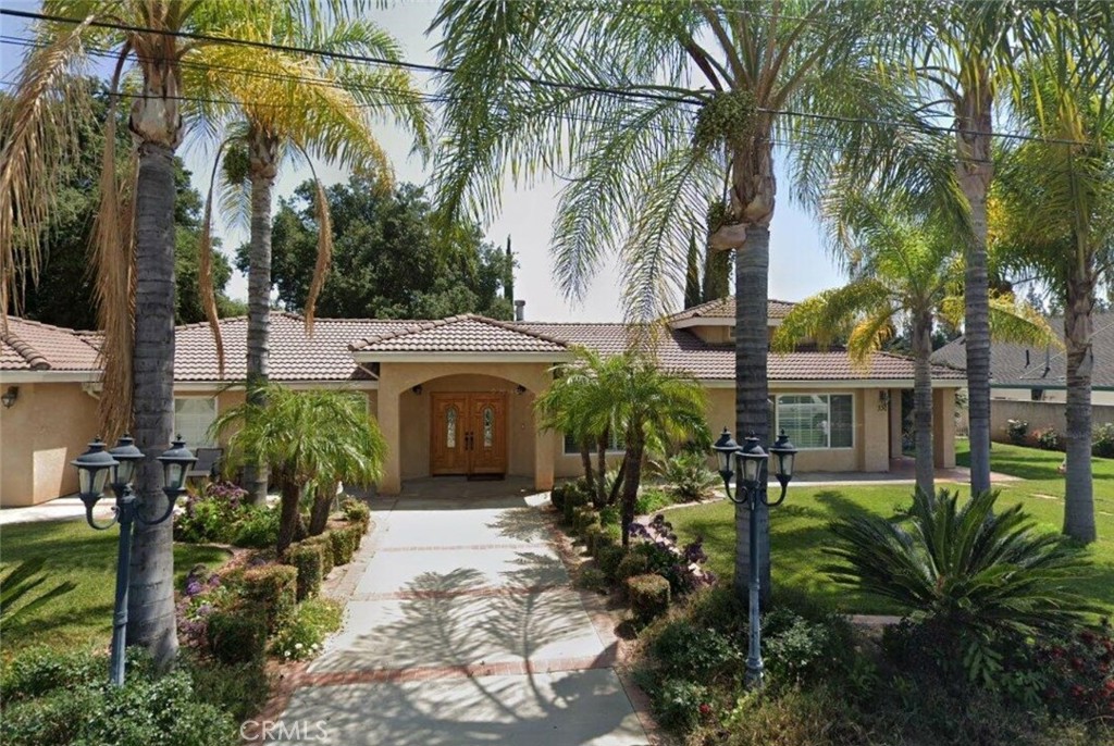 330 334 Moore Lane