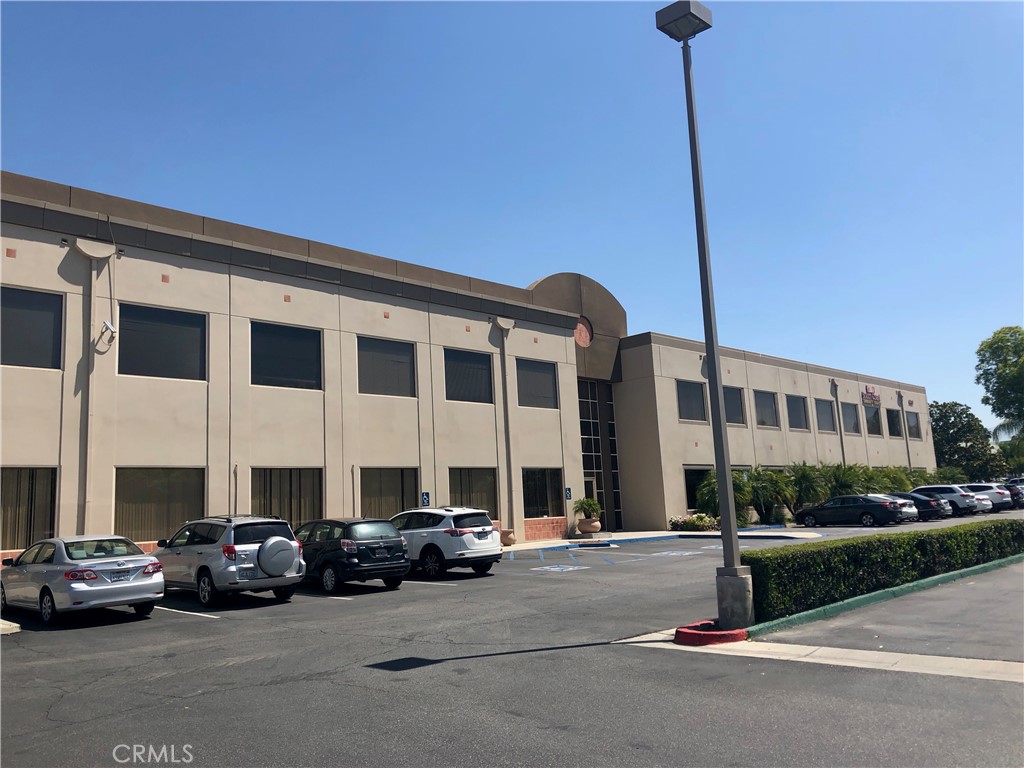 ********* 3 months free rent with 3-year term*************
This two-story elevator-served professional office building is well maintained and ready for move-in. Ideal uses are law offices, real estate offices, insurance, training facility, professional office, and much more. The property is located in the neighborhood of Cooley Ranch, a commercial hub located along the border of Colton near the Santa Ana River. Cooley Ranch is filled with office buildings, big-box stores, restaurants, and other establishments. The neighborhood’s residential streets contain moderately priced to upscale apartments. Along with access to an abundance of amenities, Cooley Ranch attracts renters for its central location in the Inland Empire. The neighborhood is located about six miles from San Bernardino and Riverside while Los Angeles is 60 miles west. Cooley Ranch is located between Interstate 10 and 215, making travel across Southern California a breeze.
This office space is 1719 square feet. comes with 5 private offices, 1 conference room. and reception area.