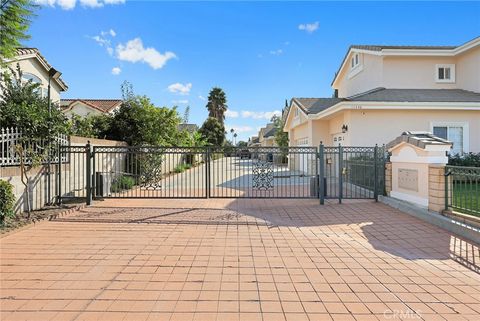 A home in El Monte