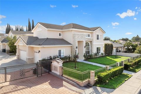 A home in El Monte