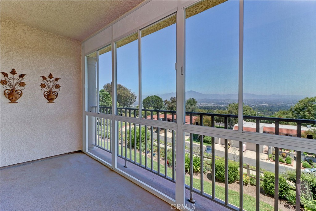 View Laguna Woods, CA 92637 condo