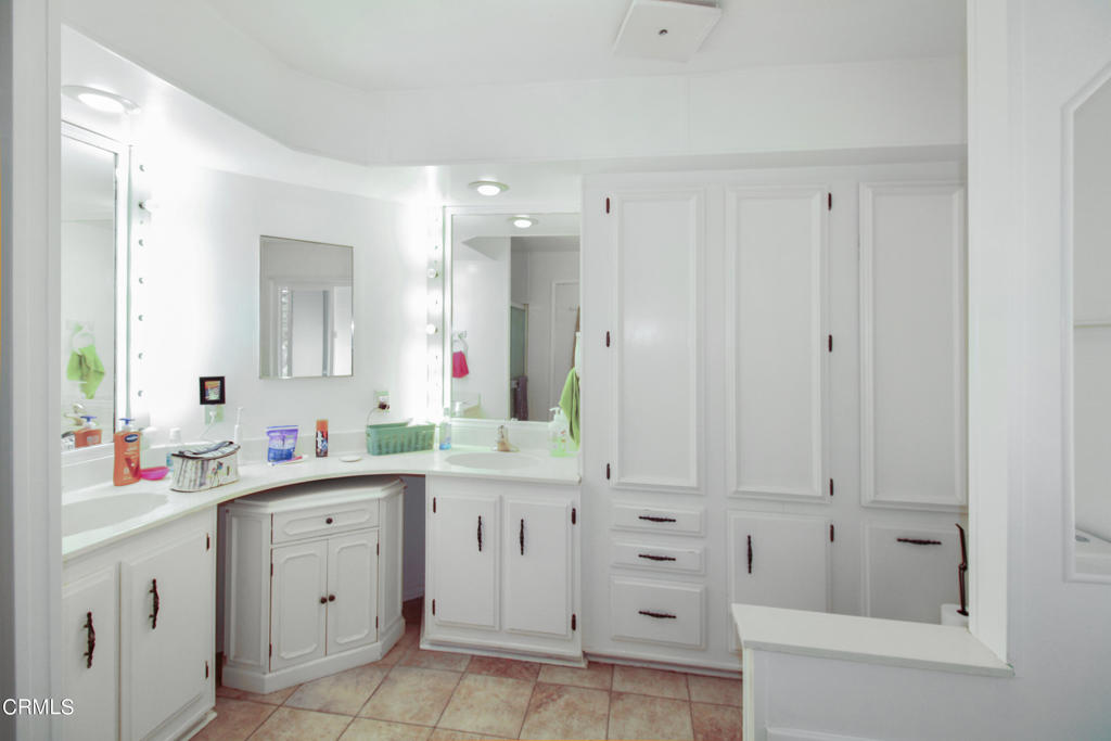 Meadowlake MHP - 0311 - Manufactured In Park