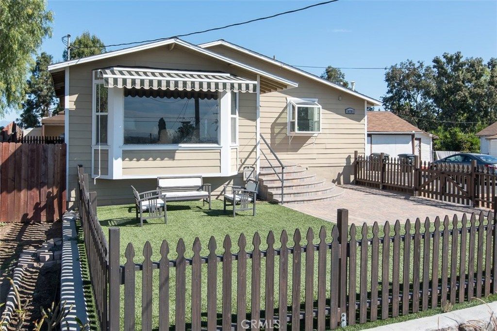 listing image 130721093136669653342