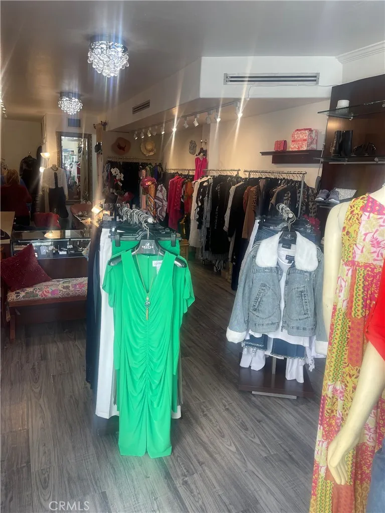 Newport Beach, California 92662, United States, ,Commercial,Active,77558