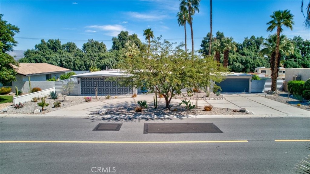 View Palm Springs, CA 92262 house