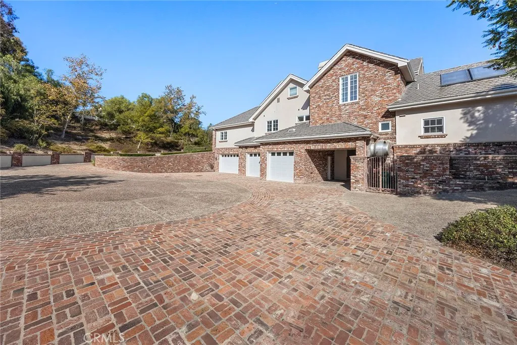 Diamond Bar, California 91765, United States, 8 Bedrooms Bedrooms, ,10 BathroomsBathrooms,Residential,Active,27349