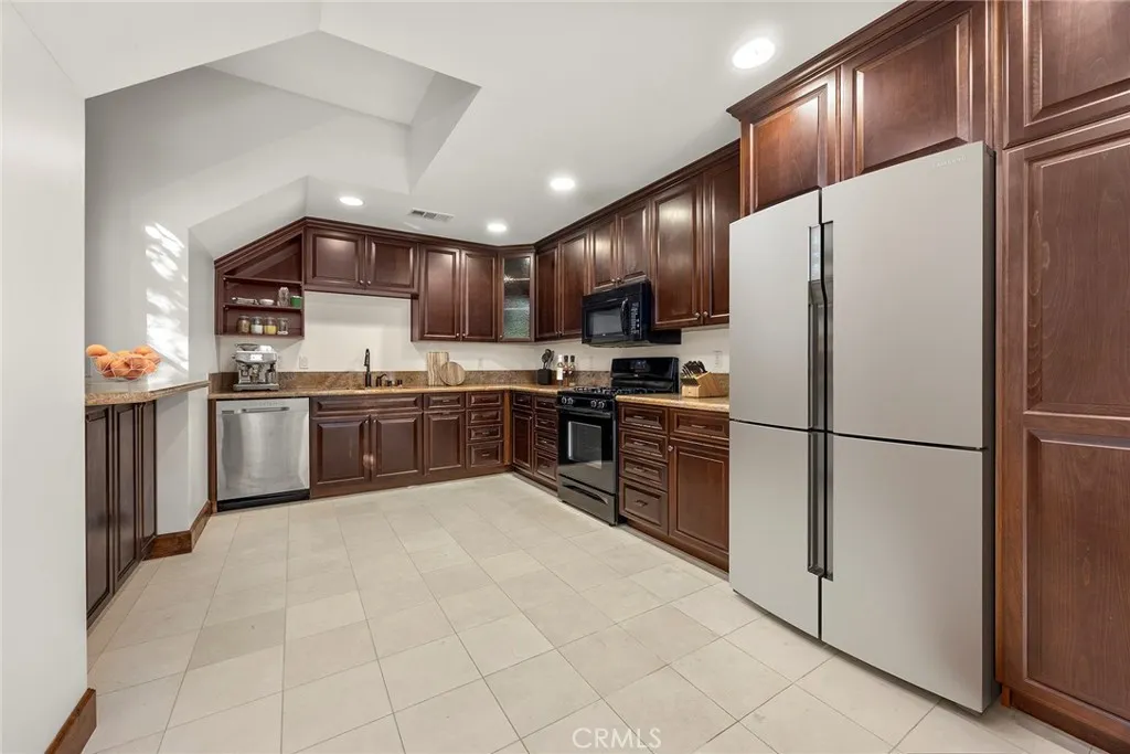 Diamond Bar, California 91765, United States, 8 Bedrooms Bedrooms, ,10 BathroomsBathrooms,Residential,Active,27349