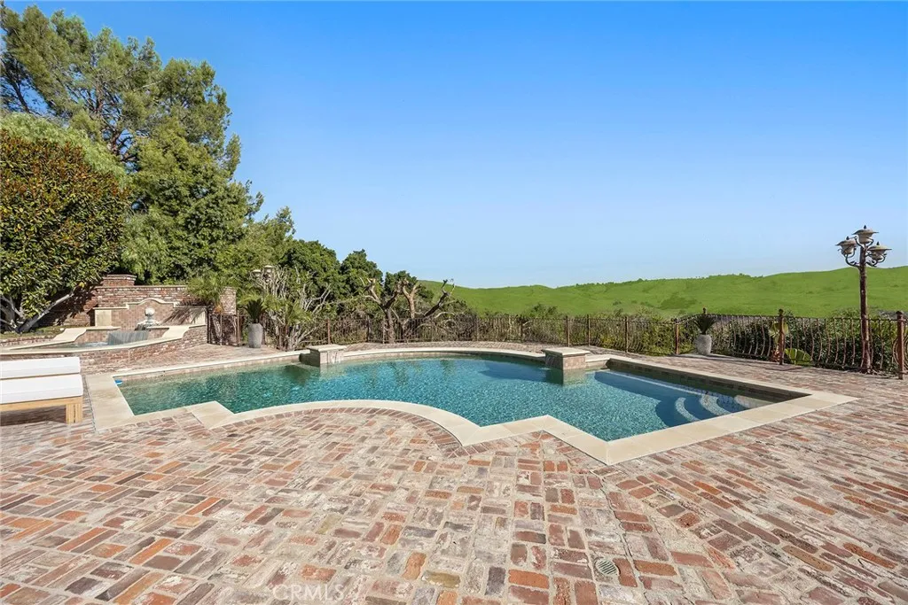 Diamond Bar, California 91765, United States, 8 Bedrooms Bedrooms, ,10 BathroomsBathrooms,Residential,Active,27349