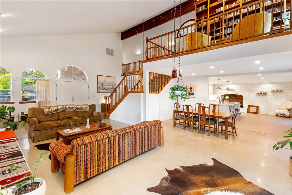 PROPERTIES 1285 Beaver Creek Lane