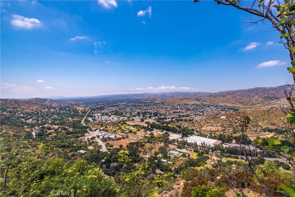 5 BOX CANYON Road