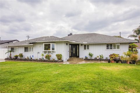 A home in North Tustin