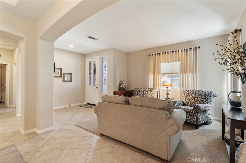 Photo 13 of 52 of 14345 English Setter Street house