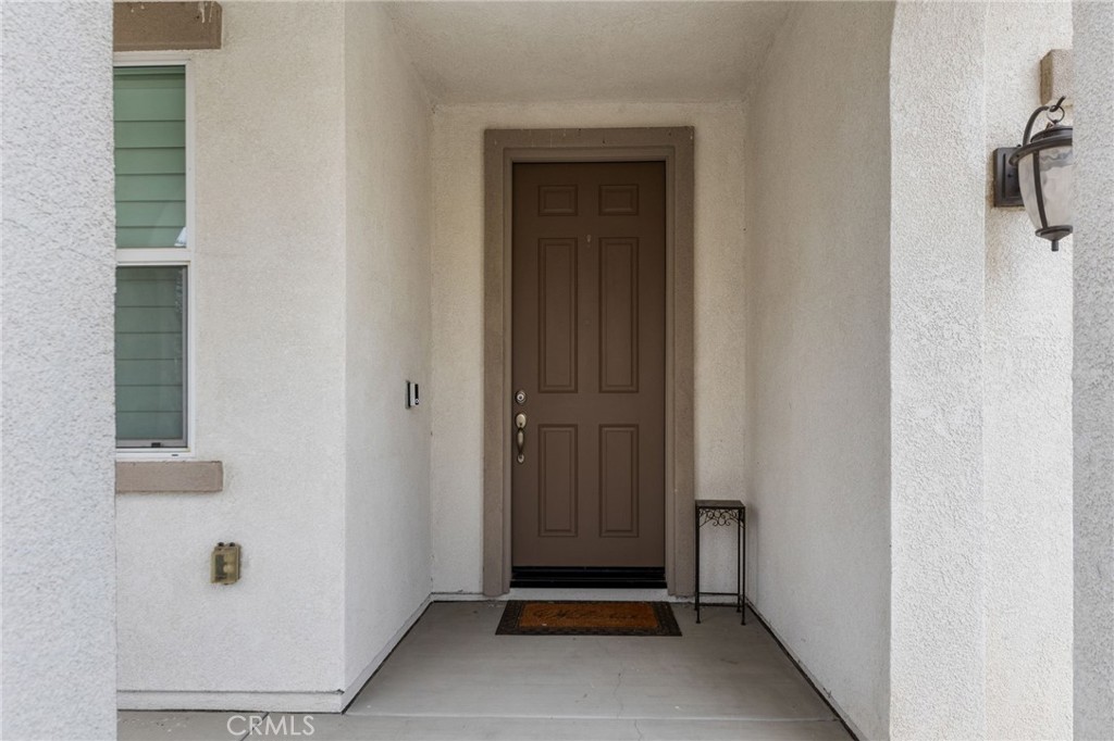 18005 Iolite