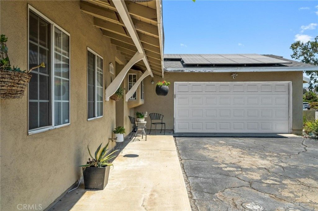 listing image 130720016309894618631