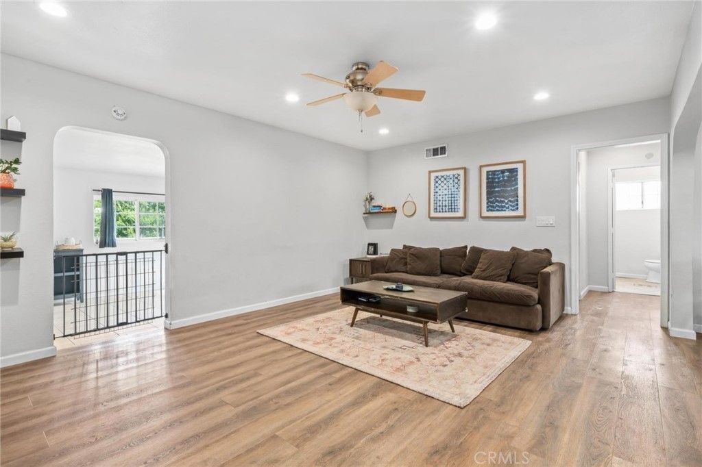 listing image 130721172501213004703