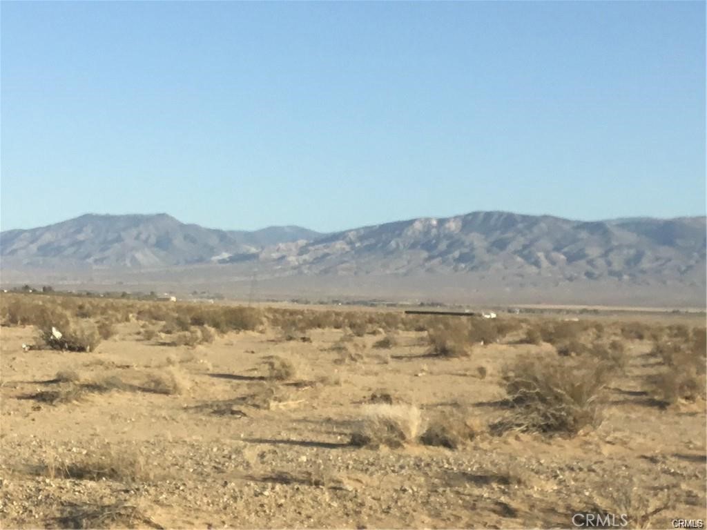 HUGE PRICE REDUCCION !!!
COME CHECK IT OUT, 30 ACRES OF LAND FOR SALE IN LUCERNE VALLEY CALIFORNIA. DISCOVER THE PERFECT OPPORTUNITY TO OWN 30 ACRES IF SERENE DESERT LAND, THIS PRIME PROPERTY FEATURES WATER RIGHTS, A RARE AND VALUABLE RESOURCE IN THE DESERT, OFFERING CONVENIENCE AND SUSTAINABILITY FOR YOUR FUTURE PLANS. STUNNING MOUNTAIN VIEWS- ENJOY BEATHTAKING PANORAMIC VIEWS OF THE DESERT LANDSCAPE, MAKING IT AN IDEAL SPOT FOR BUILDING YOUR DREAM HOME. PERFECT FOR RESIDENTIAL, RURAL, OR RECREATIONAL USE (CHECK LOCAL ZONING REGULATIONS). WHETHER YOU ARE LOOKING TO DEVELOP OR INVEST IN LAND WITH NATURAL RESOURCES, THIS PROPERTY OFFERS ENDLESS POSSIBILITIES IN A PEACEFUL DESERT SETTING. DON'T MISS OUT ON THIS RARE FIND!
